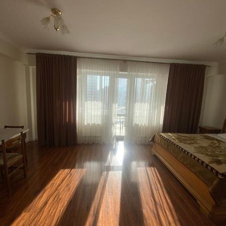 Appartement Avec 2 Chambres En Centre Ville Chisinau Eksteriør bilde