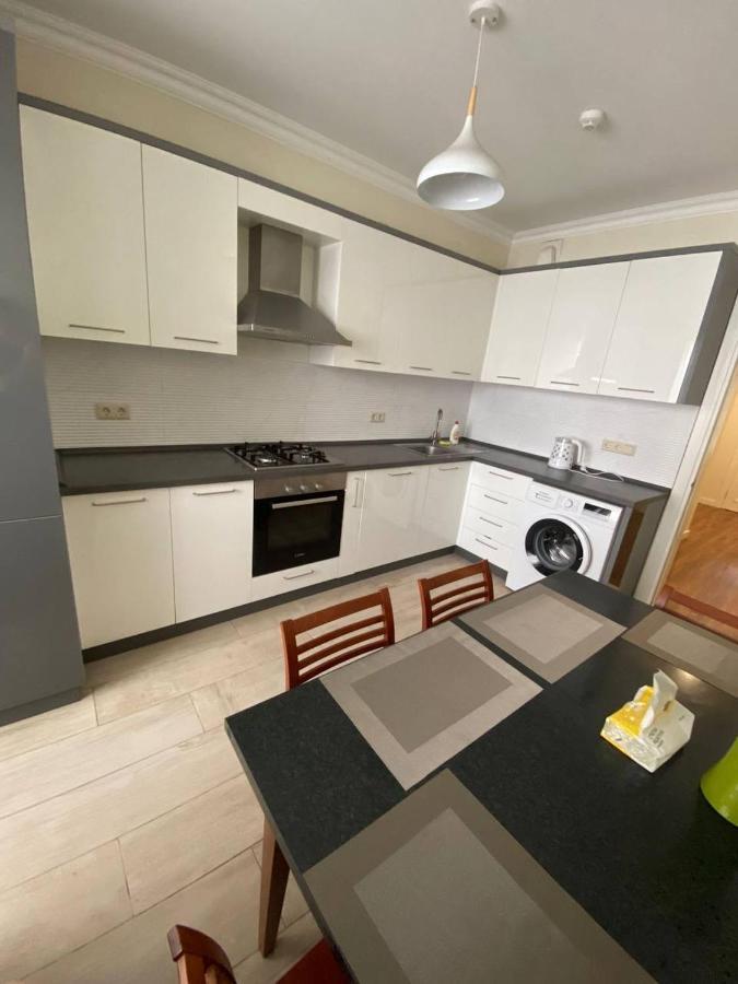 Appartement Avec 2 Chambres En Centre Ville Chisinau Eksteriør bilde